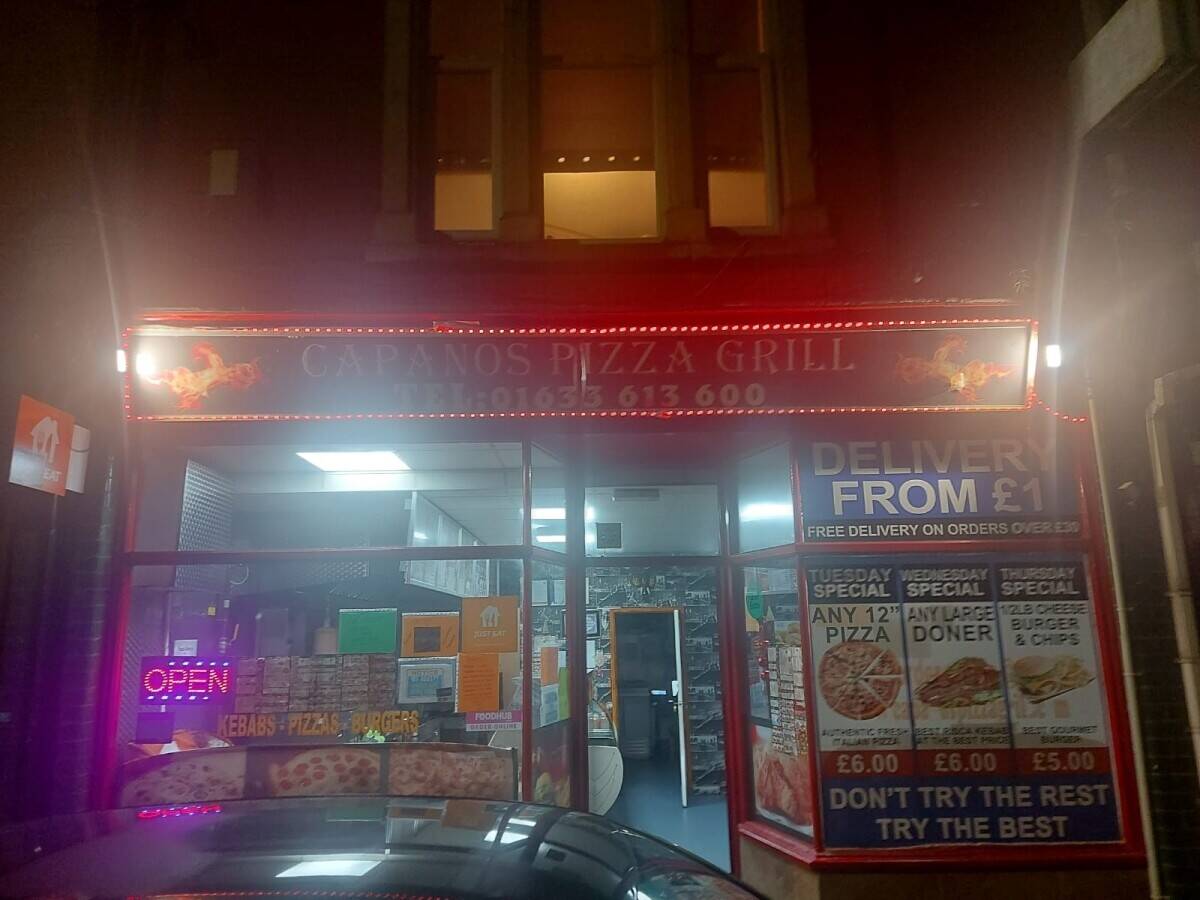 Kebab and pizza shop Photo 5