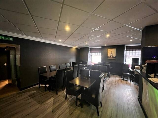 Very well-presented Licensed Restaurant located in Dumbarton (ref 1530)