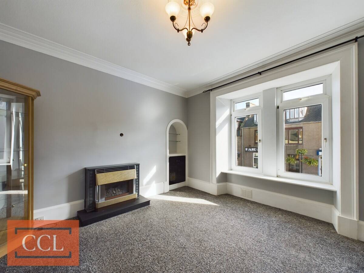 4 Bedroom House and 2 Vacant Retail Units in Heart of Speyside