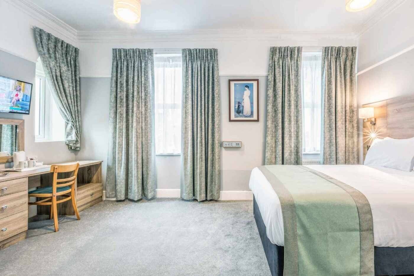 A Fantastically Presented, 15/16-Bedroom Hotel For Sale