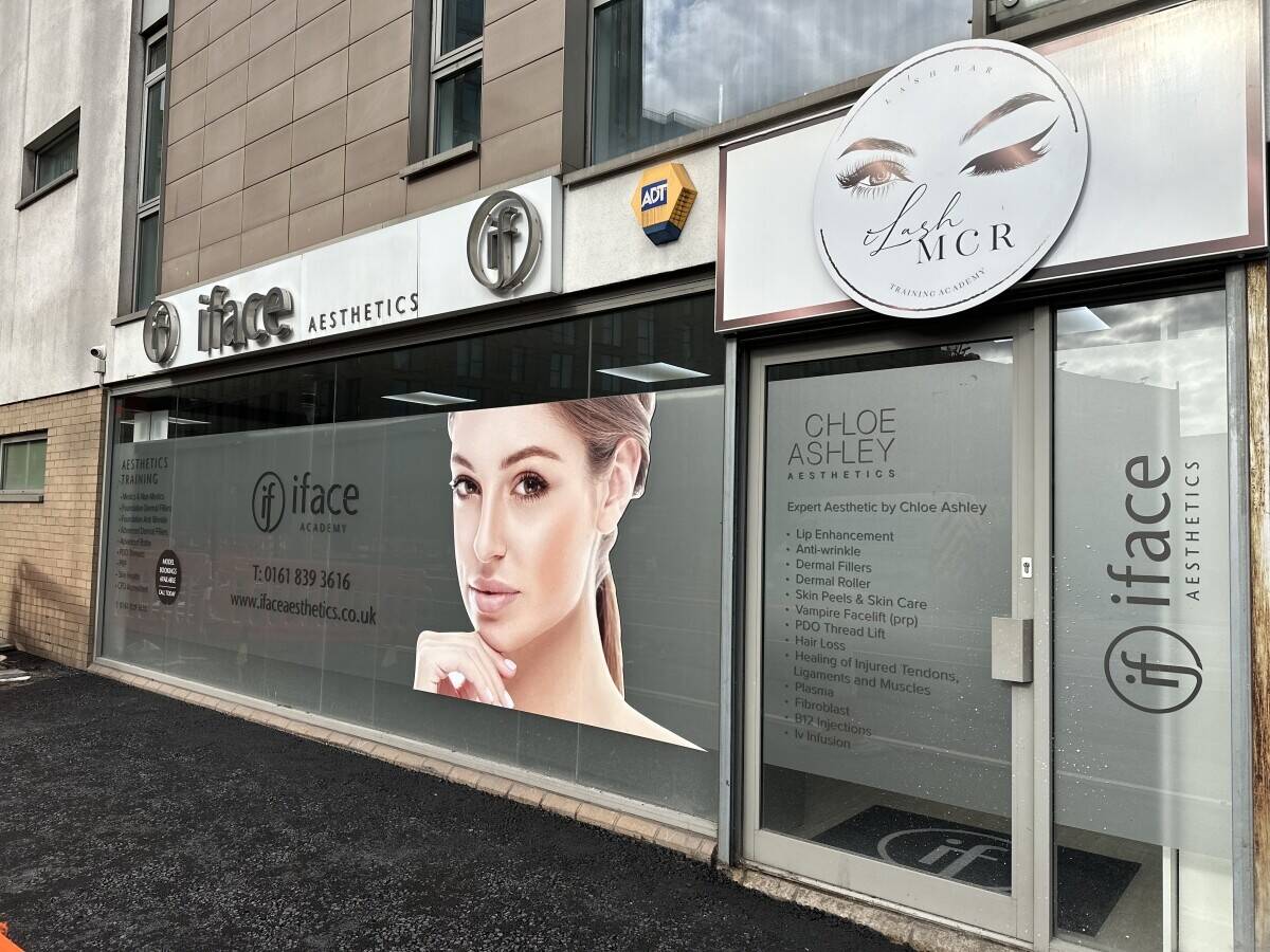 Established beauty salon Manchester Photo 6
