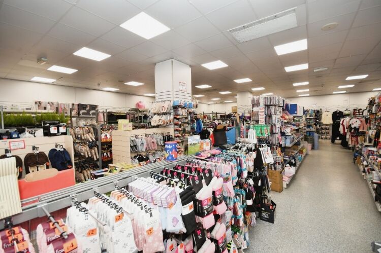 Mini Supermarket - Buxton Photo 5