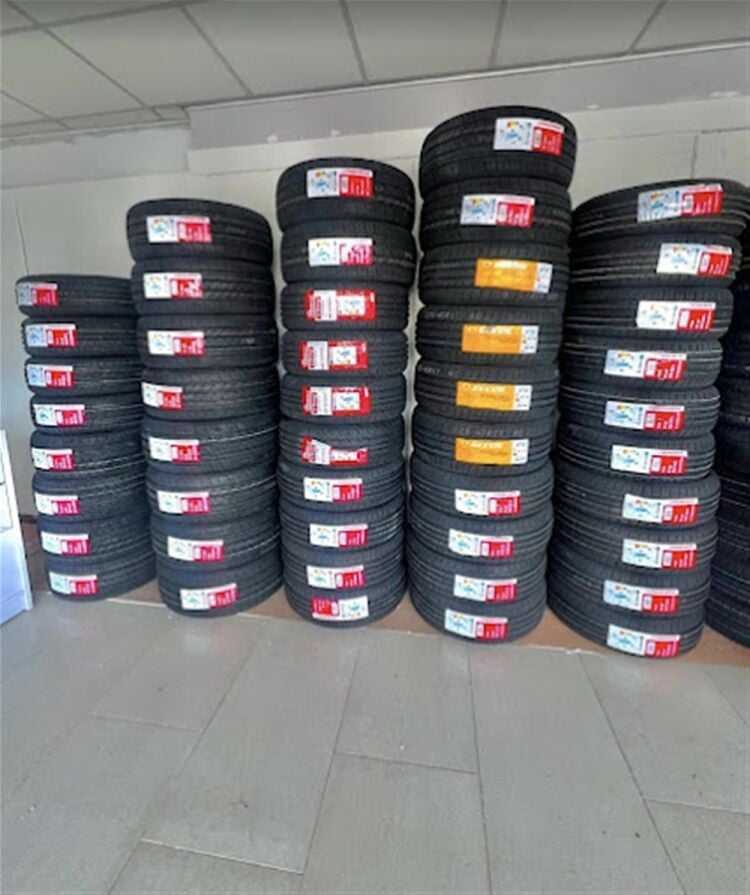 SPECIALIST TYRE SERVICE PROVIDER