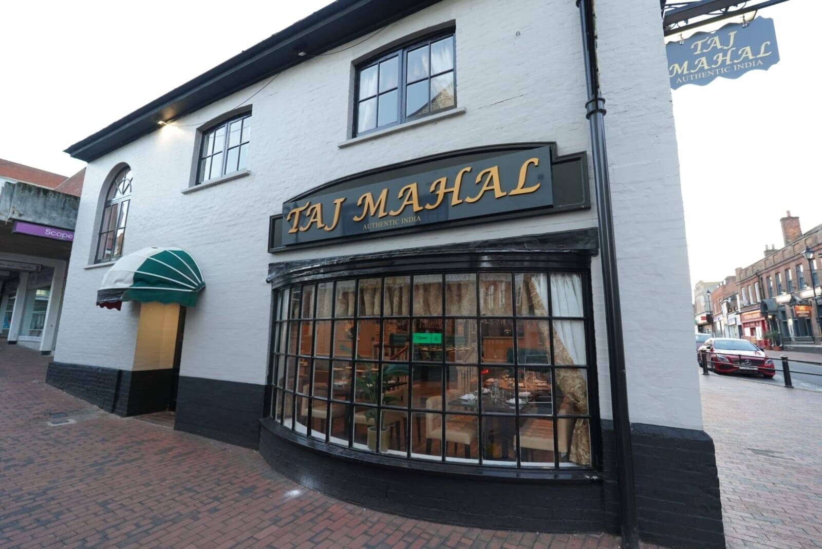 Well decorated full fitted en Indian Restaurant for sale in Sittingbourne  Photo 5