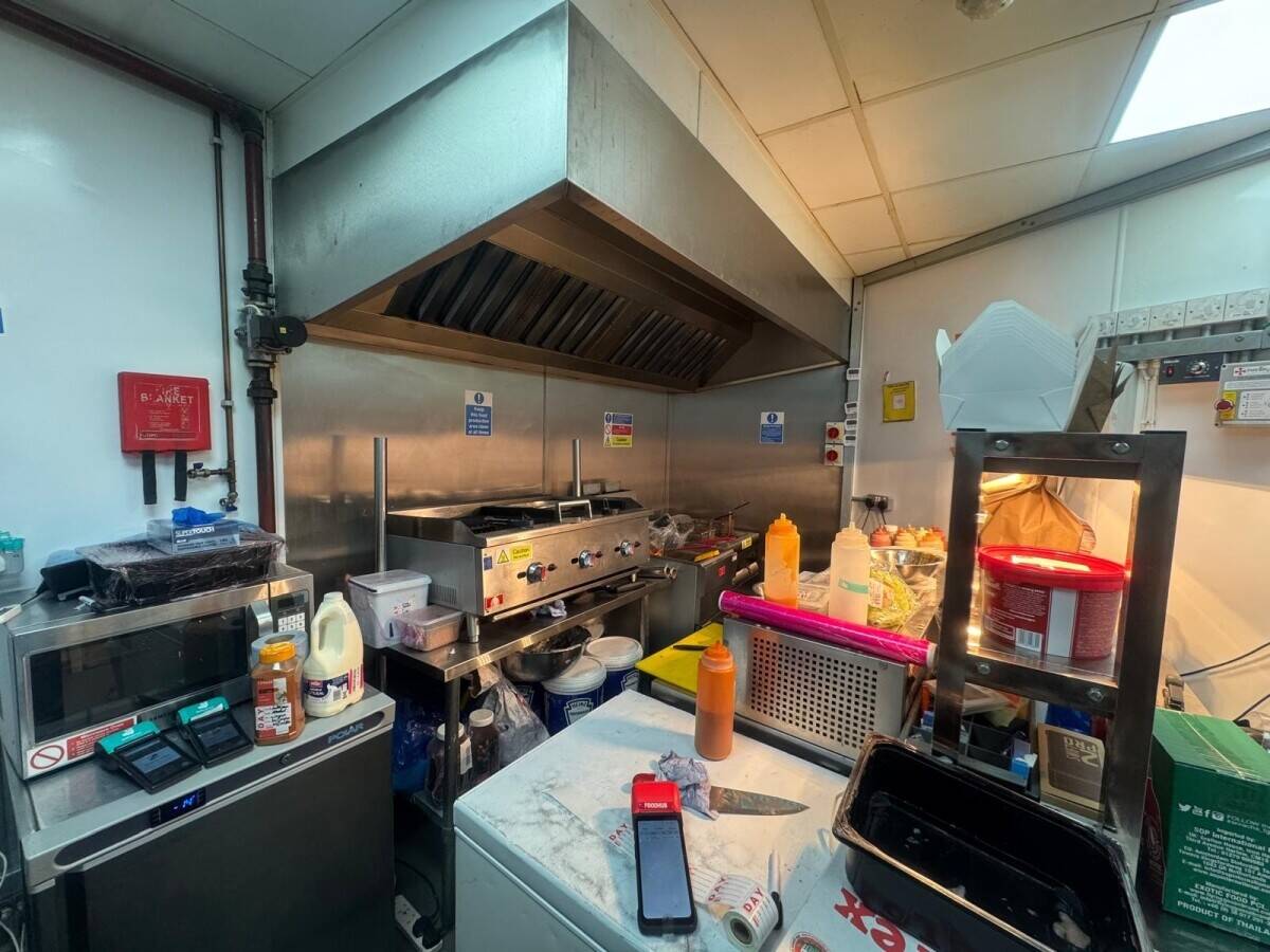 High-Profit Burger, Fries, Fish & Chip Cloud Kitchen with 600+ Rating with Strong Customer Base Photo 5