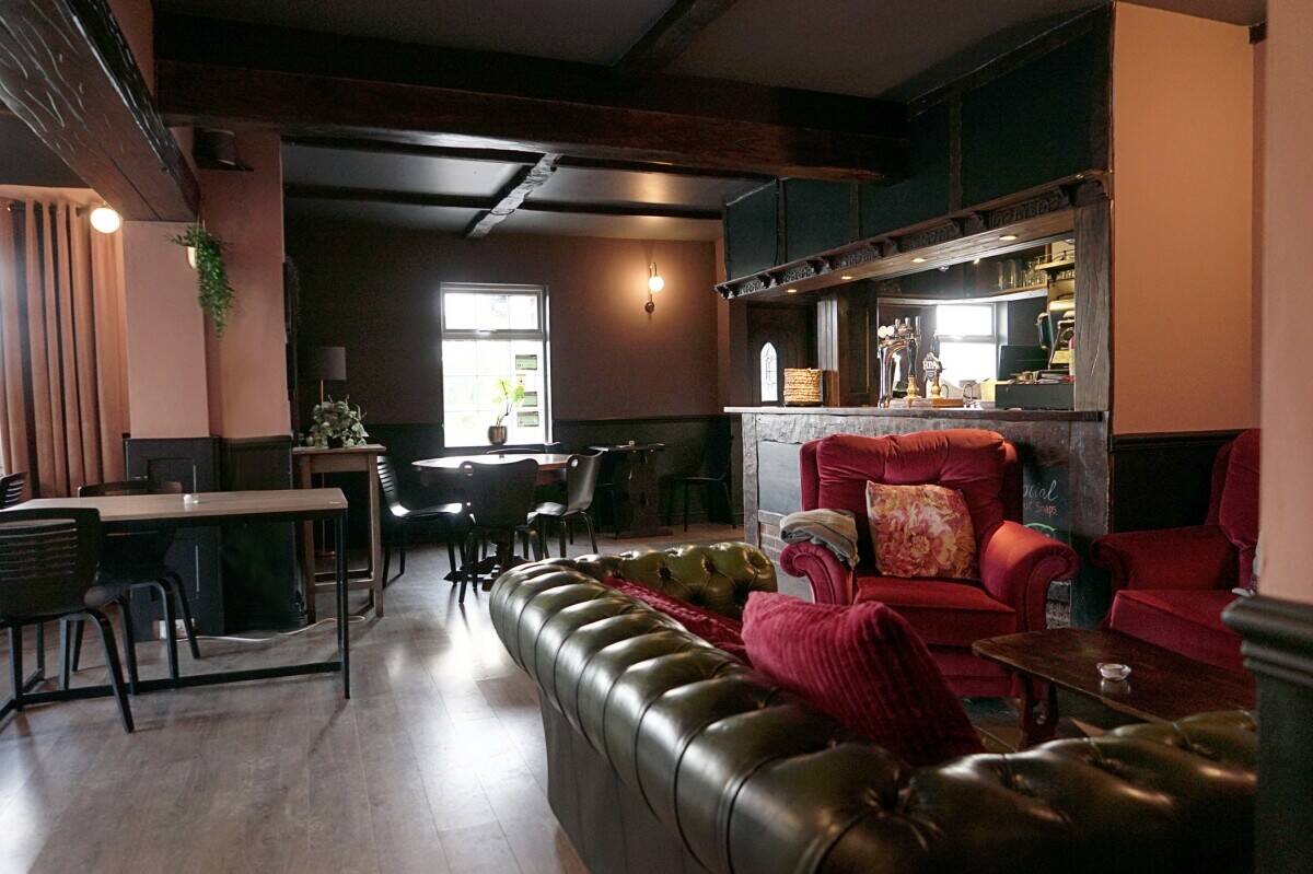 WORCESTERSHIRE, MALVERN HILLS - EXCELLENT OPPORTUNITY TO OPERATE PUBLIC HOUSE AND RESTAURANT AT WELL Photo 5