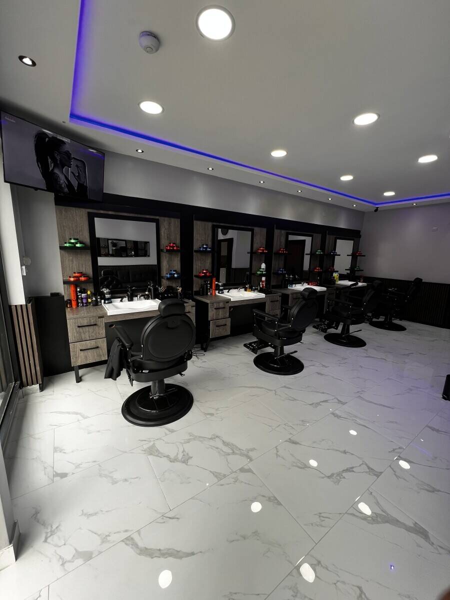 Barber shop for sale in Sutton/Wallington Photo 5