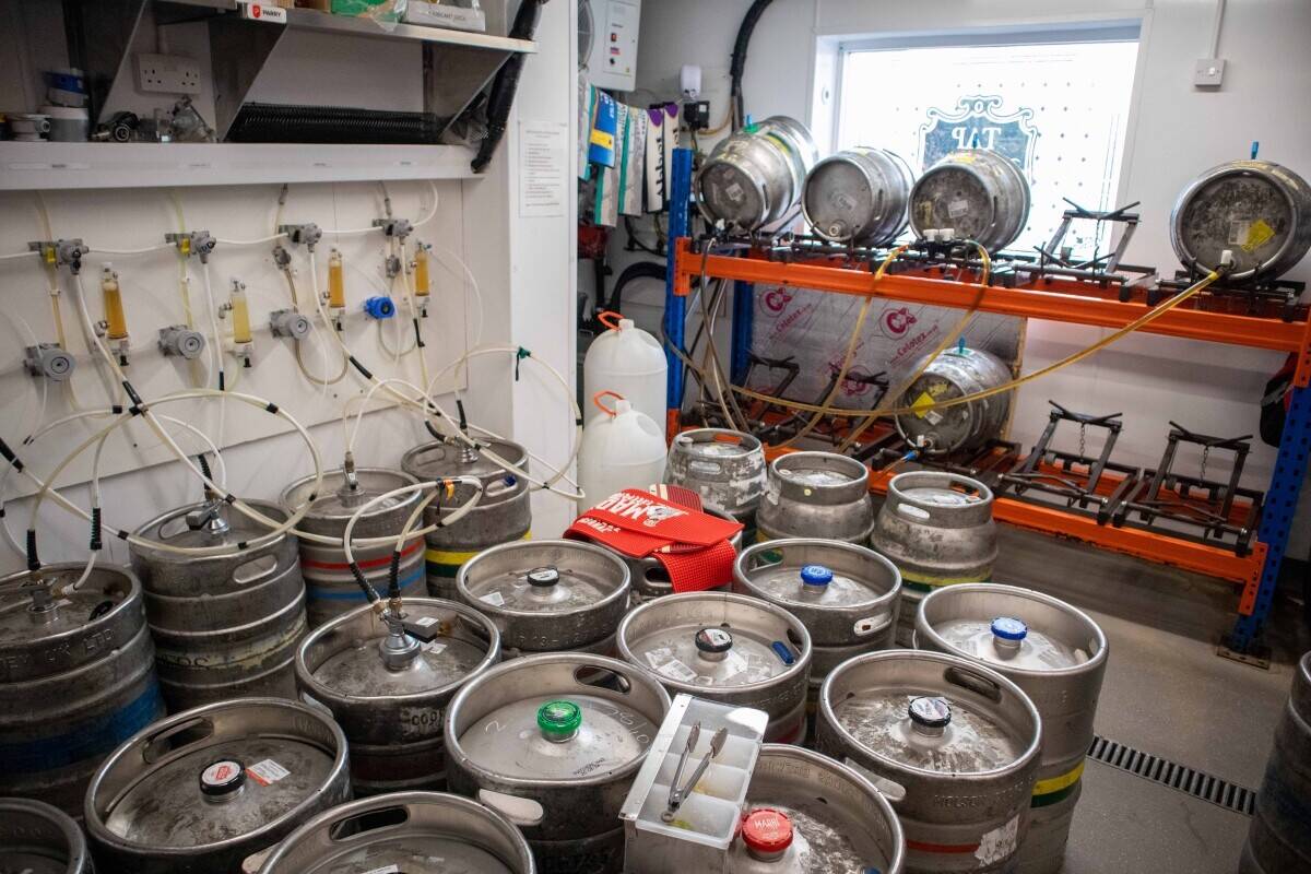 KENT - PROFITABLE HIGH BARRELAGE WET-LET PUB