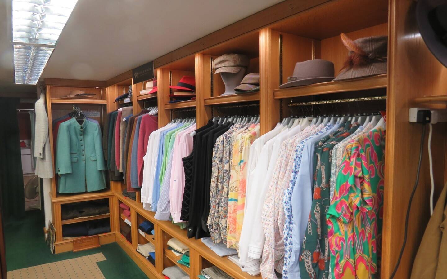 Established, Very Popular Country Fashion and Accessories Business