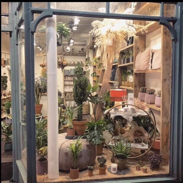 Well respected florist & homeware store in prime London/Essex location. Photo 4