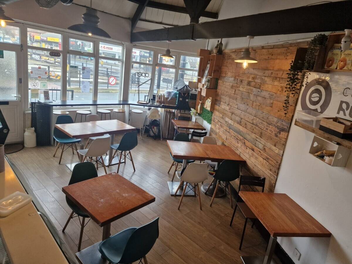 PRICE REDUCED Vacant Leasehold Premises Licensed for Restaurant, Cafe and Hot Food takeaways