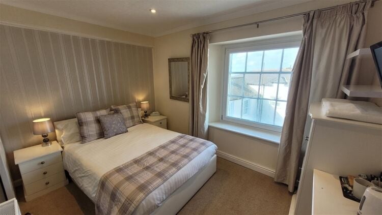 Outstanding West Cornwall Hotel, Pub & Restaurant For Sale in Penzance