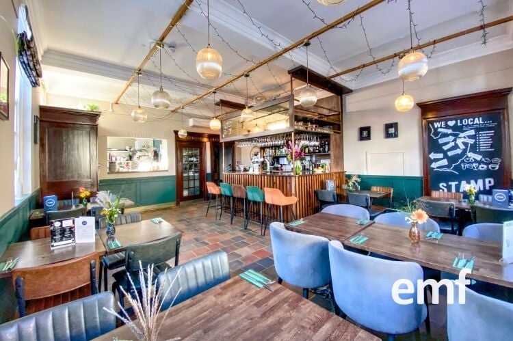 Pizza Restaurant, Bar & Takeaway Photo 5