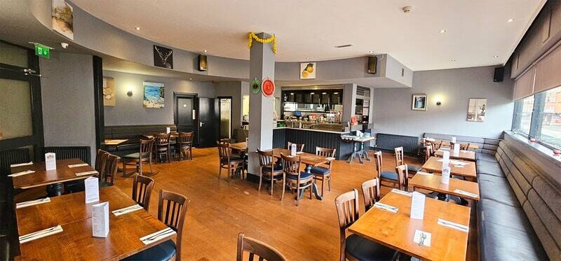 Well Established Public House with separate Restaurant Opportunity in Glasgow Photo 5