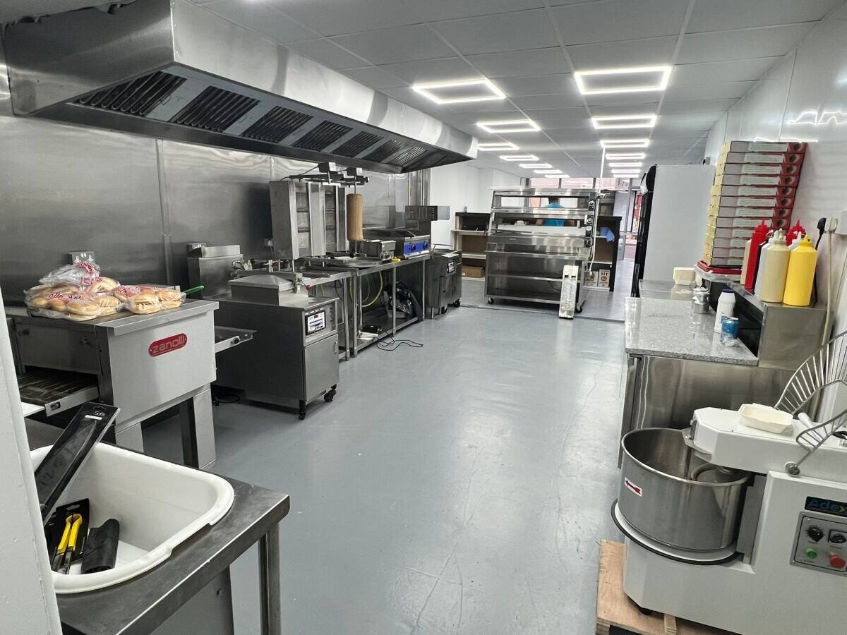 Thriving Fast-Food Business for Sale – Prime Blackpool Location, Fully Refurbished & Fully Equipped!