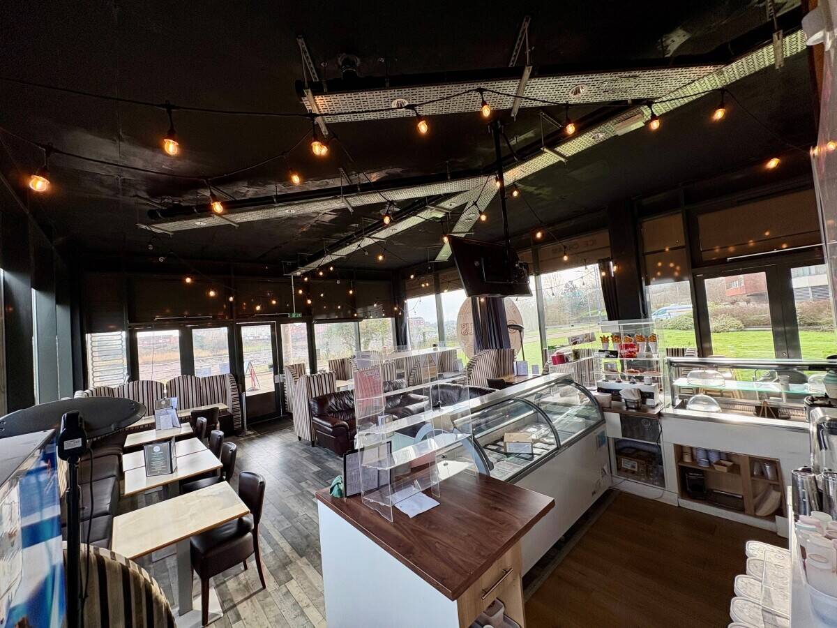 NEWPORT - RIVERSIDE RESTAURANT/CAFE Photo 5