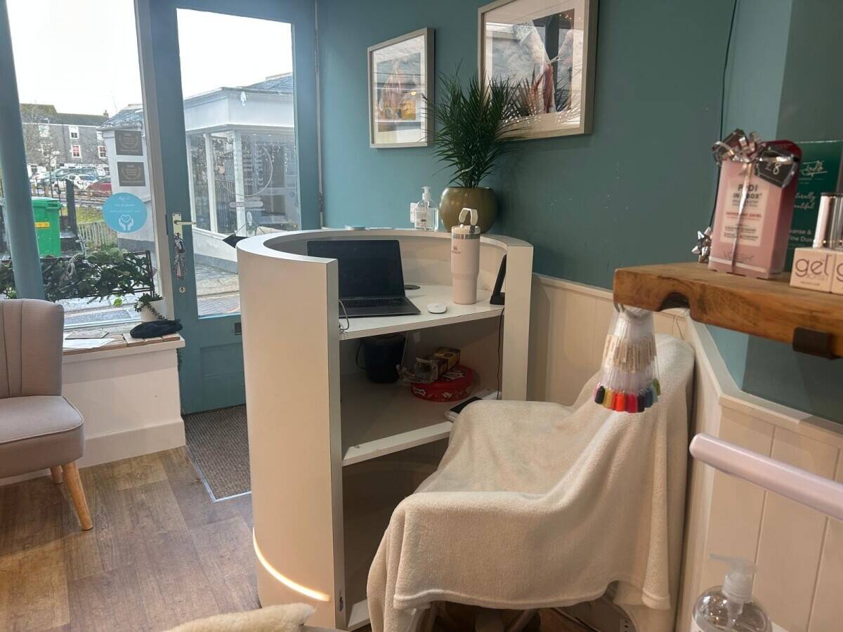 Beauty Salon in affluent town centre location