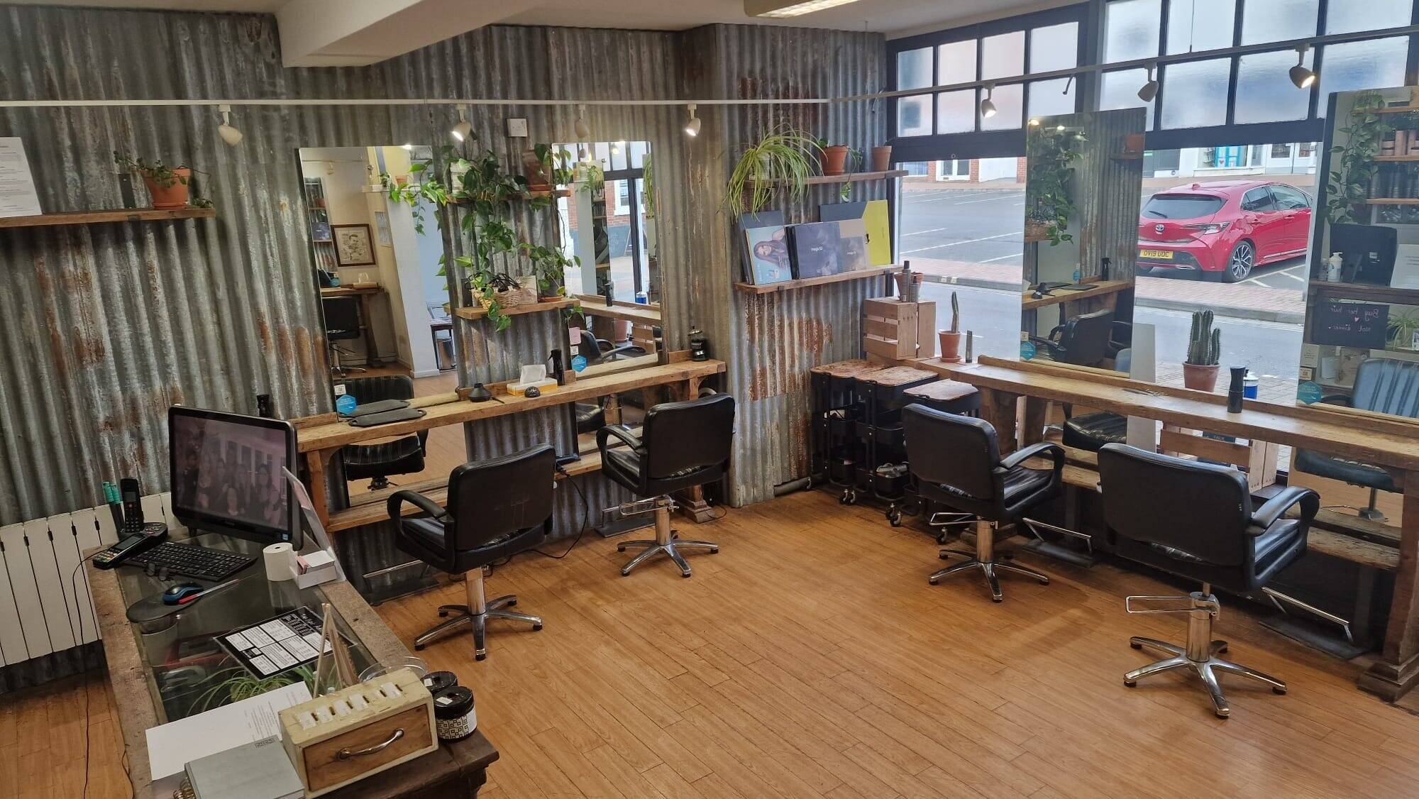 Long Established Hair Salon Banbury Oxon Photo 5