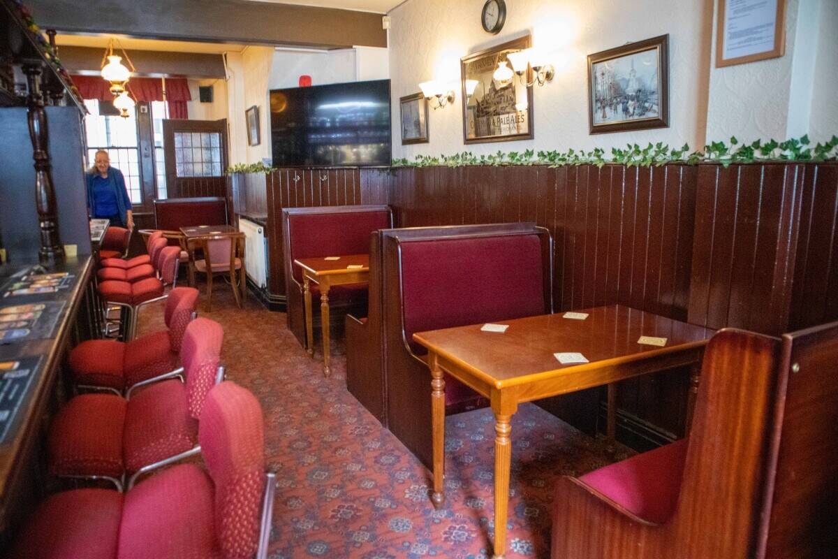 EAST SUSSEX - LIFESTYLE WET-LED PUBLIC HOUSE FOR SALE Photo 5