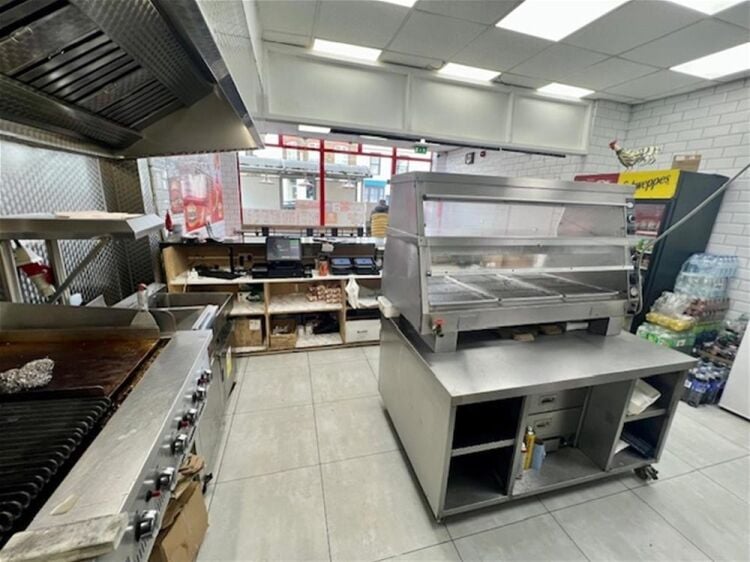 LEASEHOLD FRIED CHICKEN TAKEAWAY Photo 5