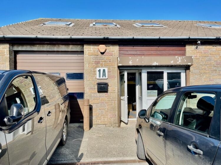 Leasehold Camping & Leisure Equipment Business Located Just Outside St Agnes, Cornwall Photo 5