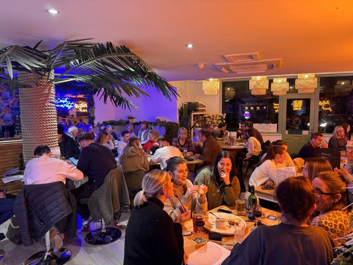 Unique Bar & Bistro for sale in town centre location Photo 5