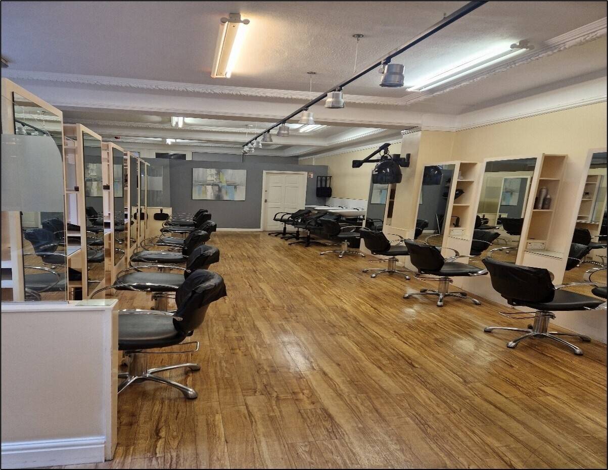 NEW TO MARKET PROPERTY  - CAFÉ LATINO/SALLY ROSE HAIR DESIGN