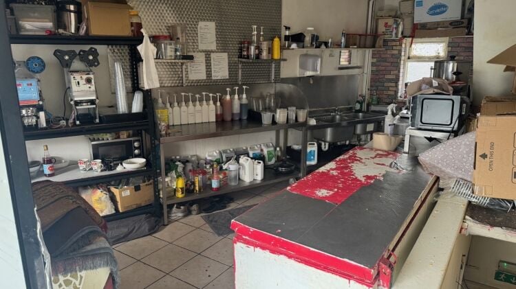 Thriving High-Street Takeaway with Late-Night Trade Based in Hornchurch Photo 5