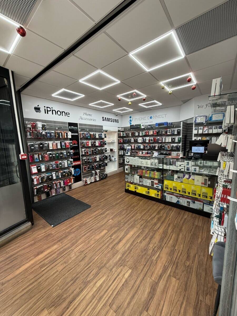 Runing phone shop for sale in Halifax high street..with epos system till and all repair parts and accessories. Selling shop because owner is moving to