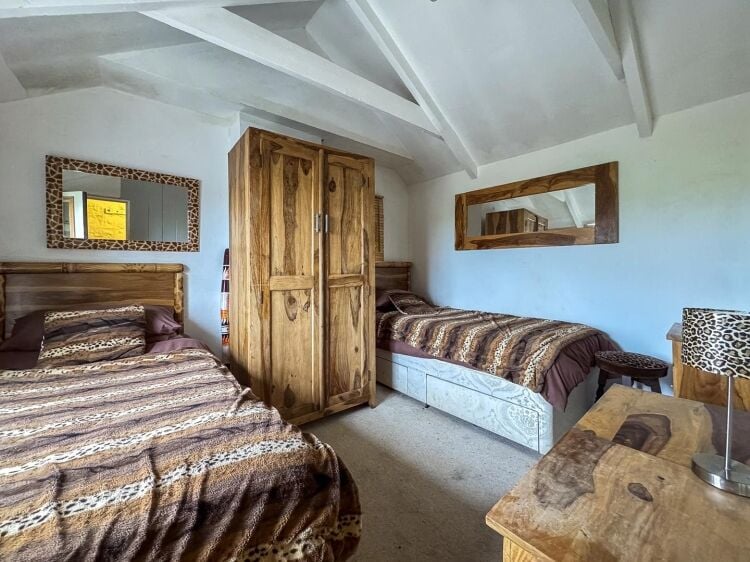 Freehold 6 Bedroom Guest House Located In Sennen Cove