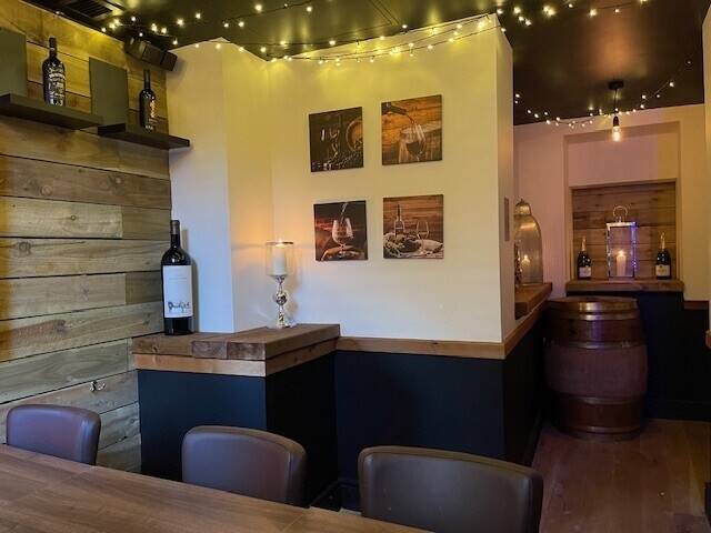 Restaurant in Prime Location Poole, Dorset Near Quay Photo 5