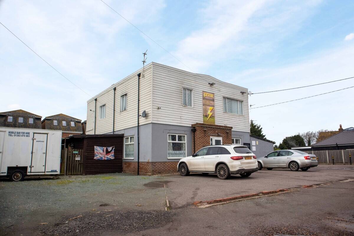 KENT - CLUB & PREMISES ON 0.31 ACRE PLOT