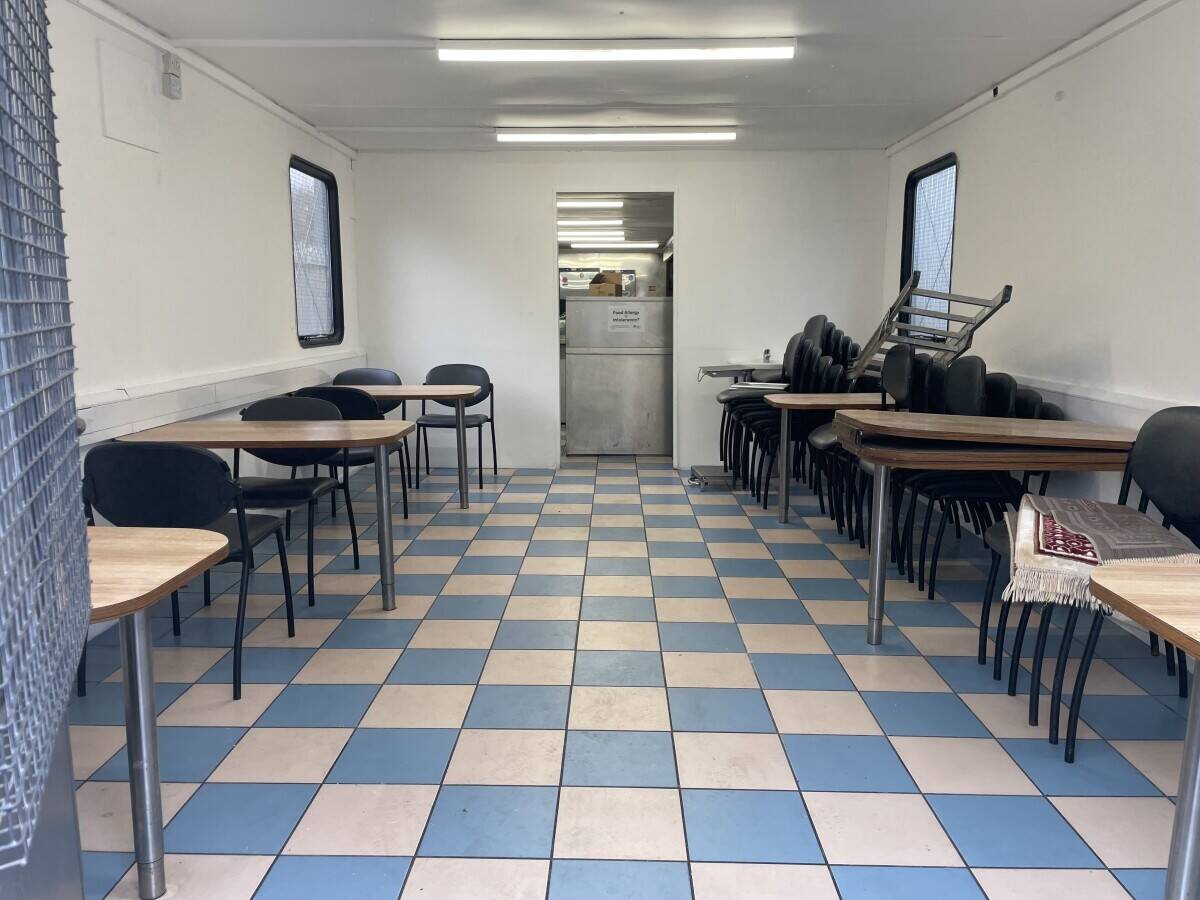 Freehold Fast food business perfectly located in Birmingham for big customer reach
