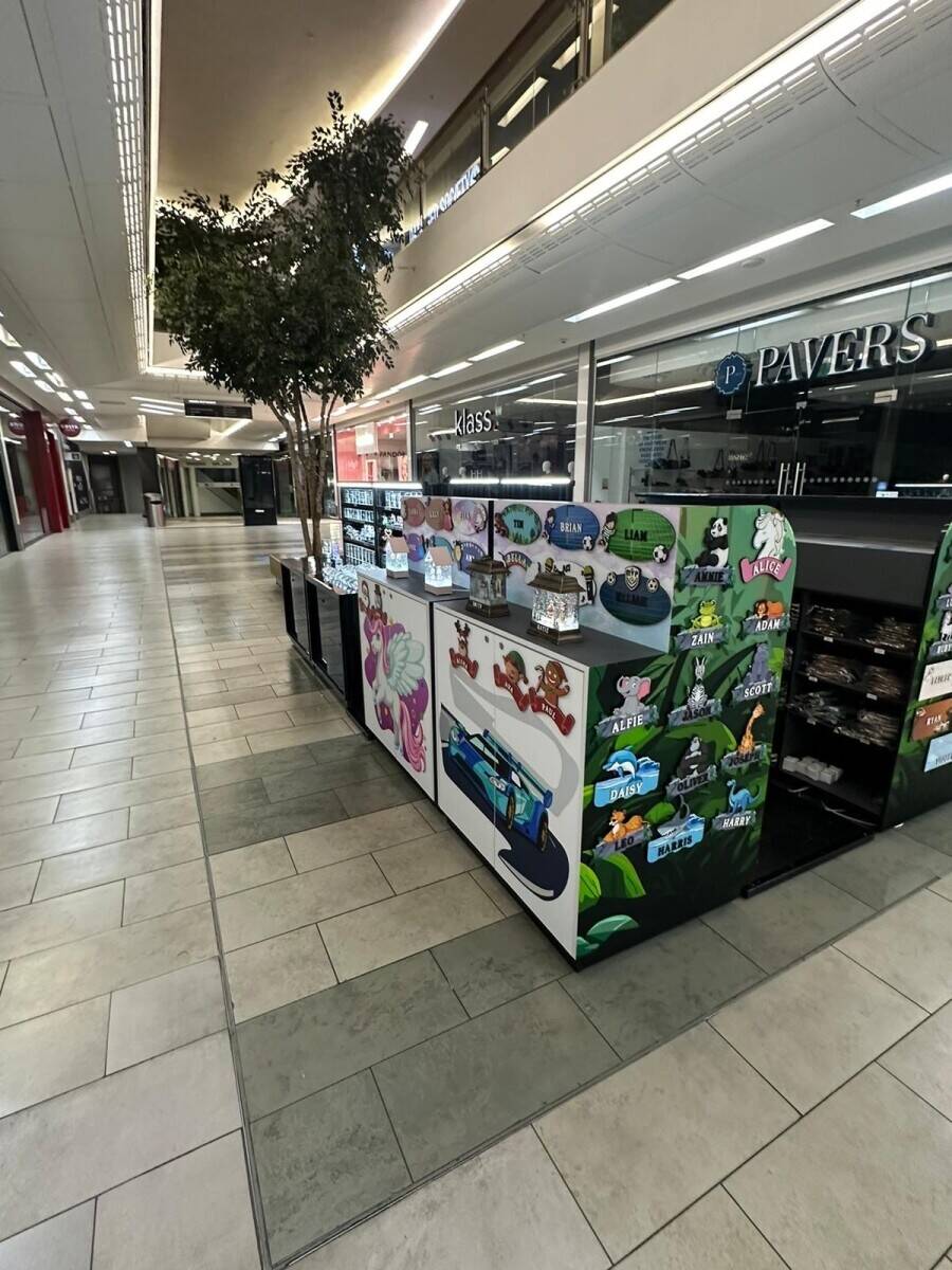 Seasonal Relocatable Retail Business Photo 5