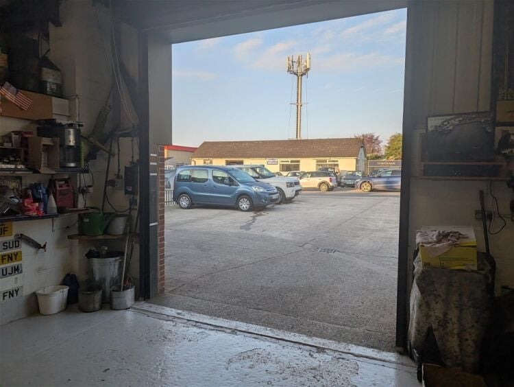 MOTOR VEHICLE GARAGE Photo 5