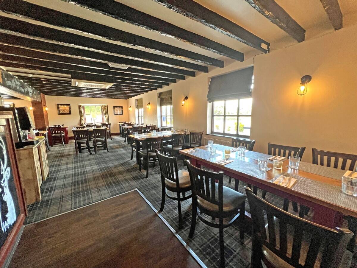 EAST YORKSHIRE - COUNTRY PUB AND RESTAURANT WITH £215,000+ EBITDA