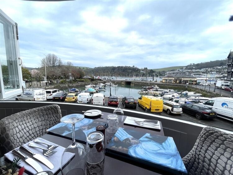 Exceptional Waterfront Restaurant with Accommodation For Sale For Sale in Dartmouth