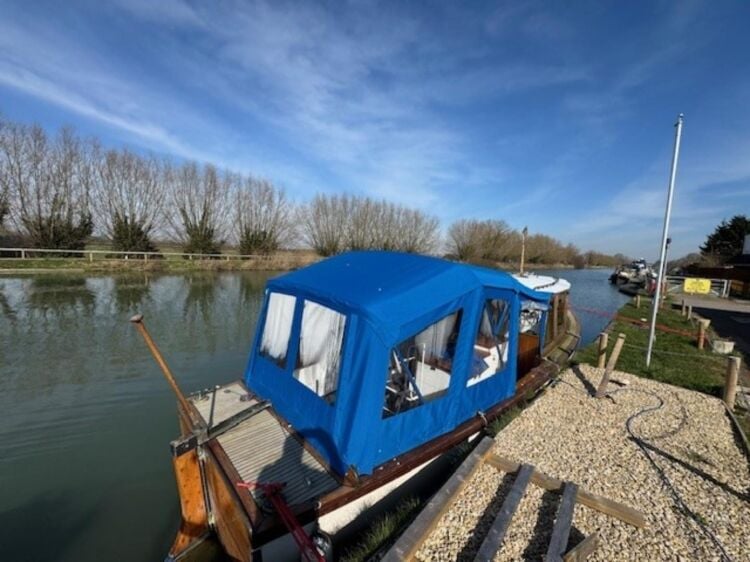 Luxury Canal Boat Cruise Business Located Gloucester Photo 5