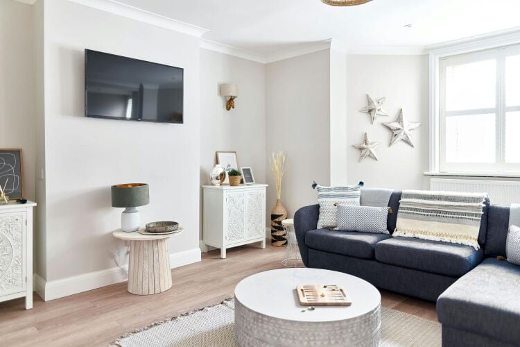 High Quality Exclusive Hire Holiday Rental Business Photo 5
