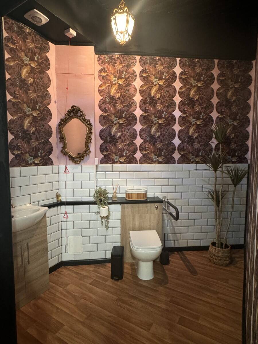 Coffee Shop & Wellness Studio in Worksop Photo 5