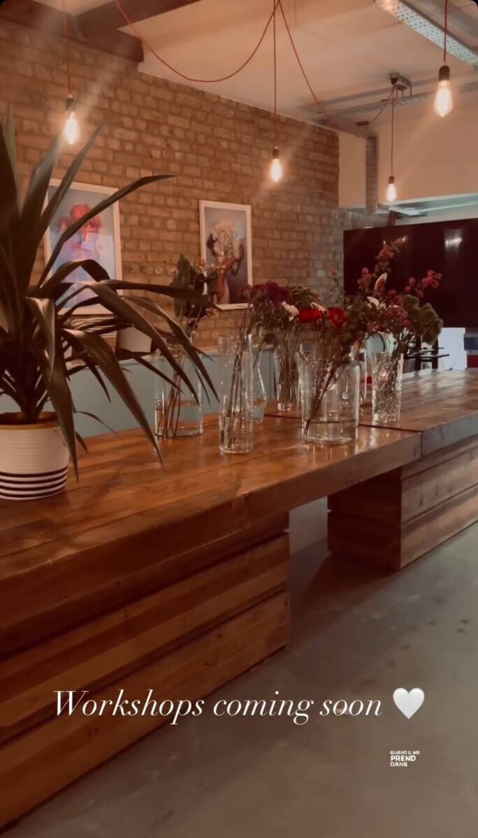 Dutch inspired Florist for sale in thriving Clapham with Potential for Alternative Use Photo 5