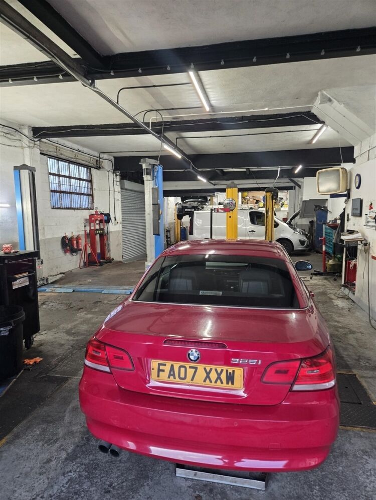 HIGHLY REGARDED MOT AND VEHICLE REPAIR BUSINESS