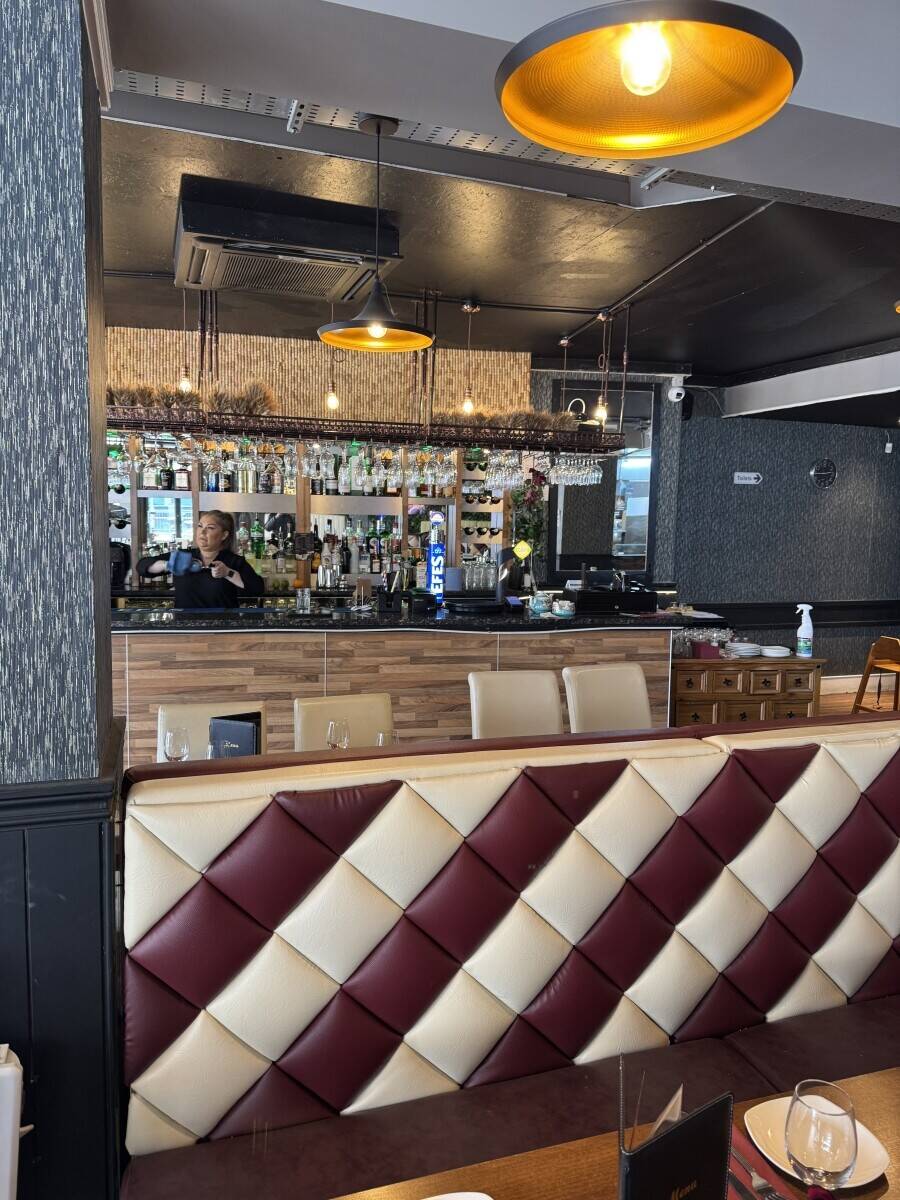 Successful Iranian Pasargad restaurant to sell
 Photo 6