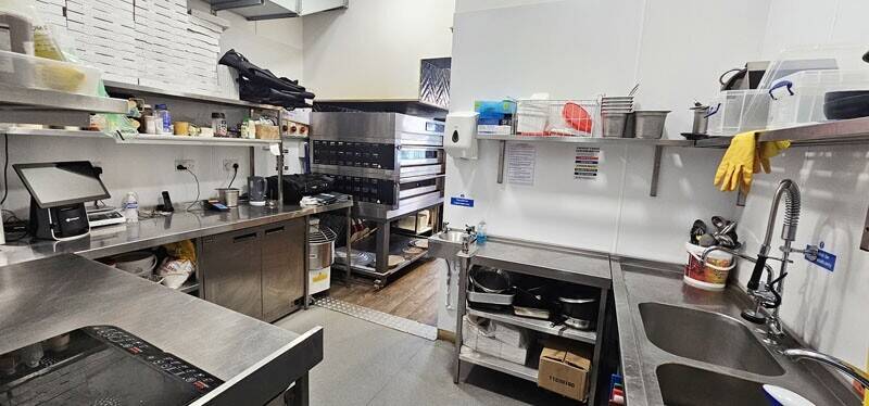 Outstanding Pizzeria/Takeaway/Restaurant Opportunity within affluent suburb of Bothwell