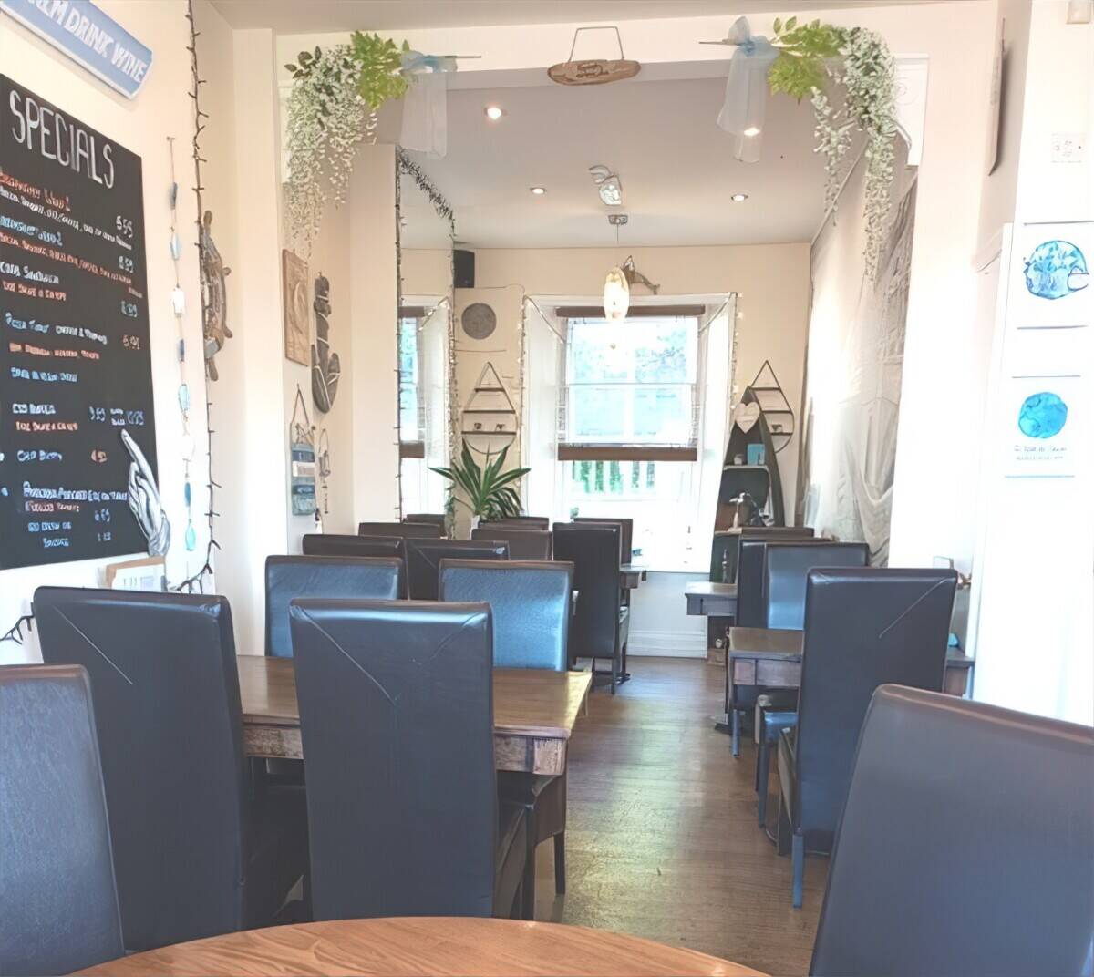 Prominent Harbourside Bar Restaurant Weymouth with Living Accommodation Photo 5