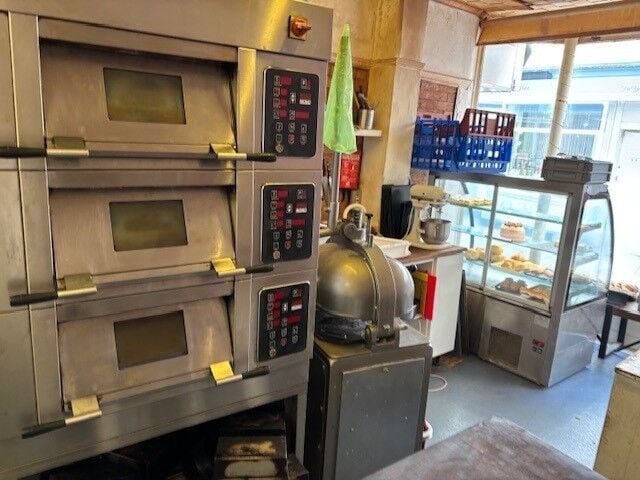 Thriving Family Bakery with Rich Heritage and Excellent Growth Potential in Wiltshire