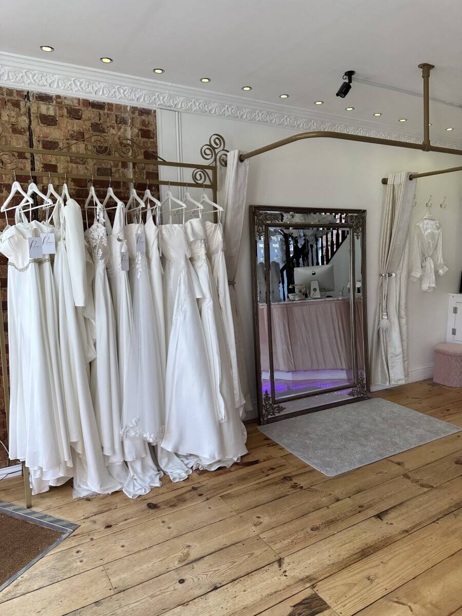 Stunning Established Bridal Boutique In Billericay High Street Photo 5
