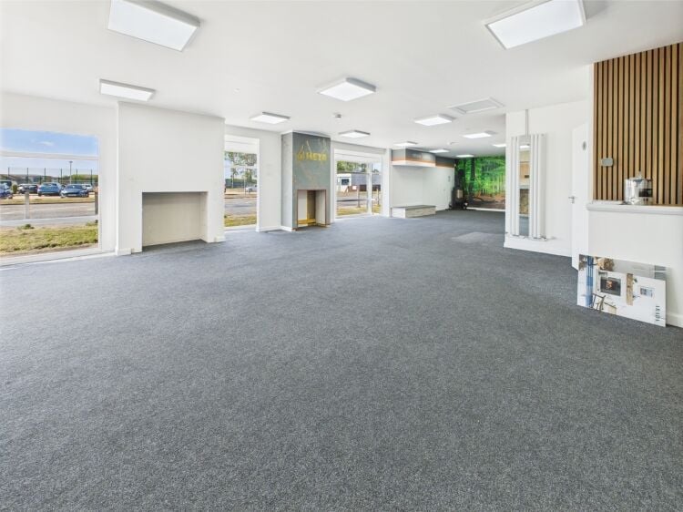 Substantial Workshop Facility with Showroom  & Office Space Photo 5
