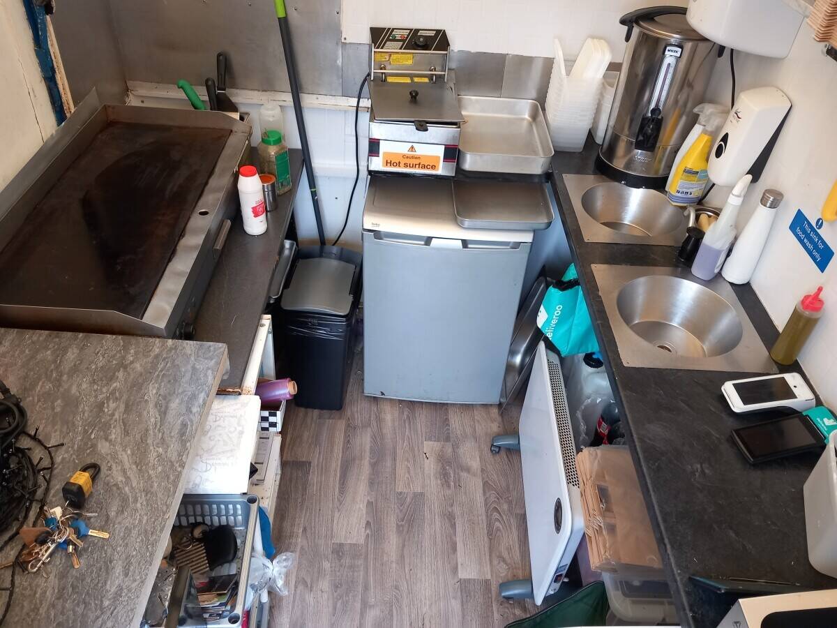Takeaway Food Trailer business for sale. Greek cuisine specialist with Great reputation and feedback Photo 5