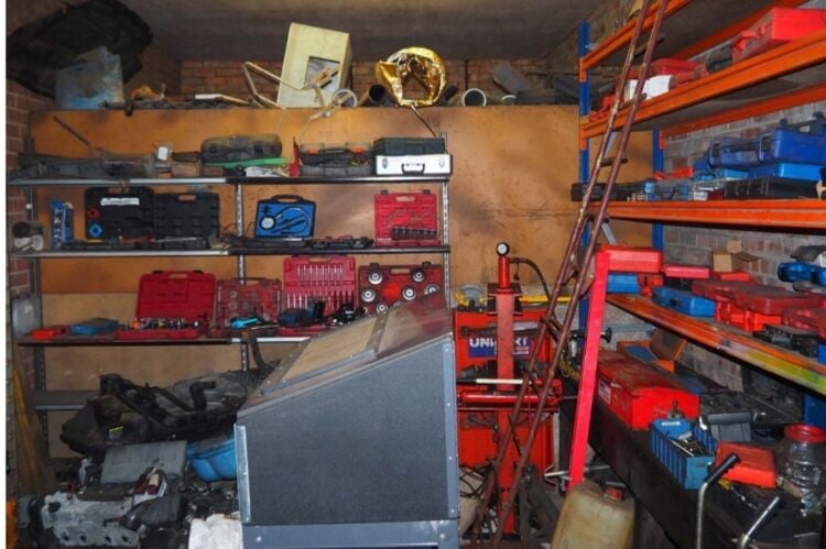 Established Garage - Halsham